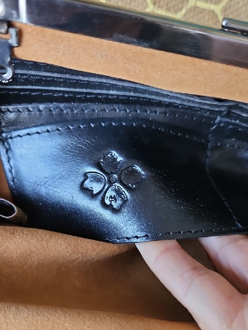 Rare Patricia Nash Black Wooden Leather Clutch - Picture 6 of 6